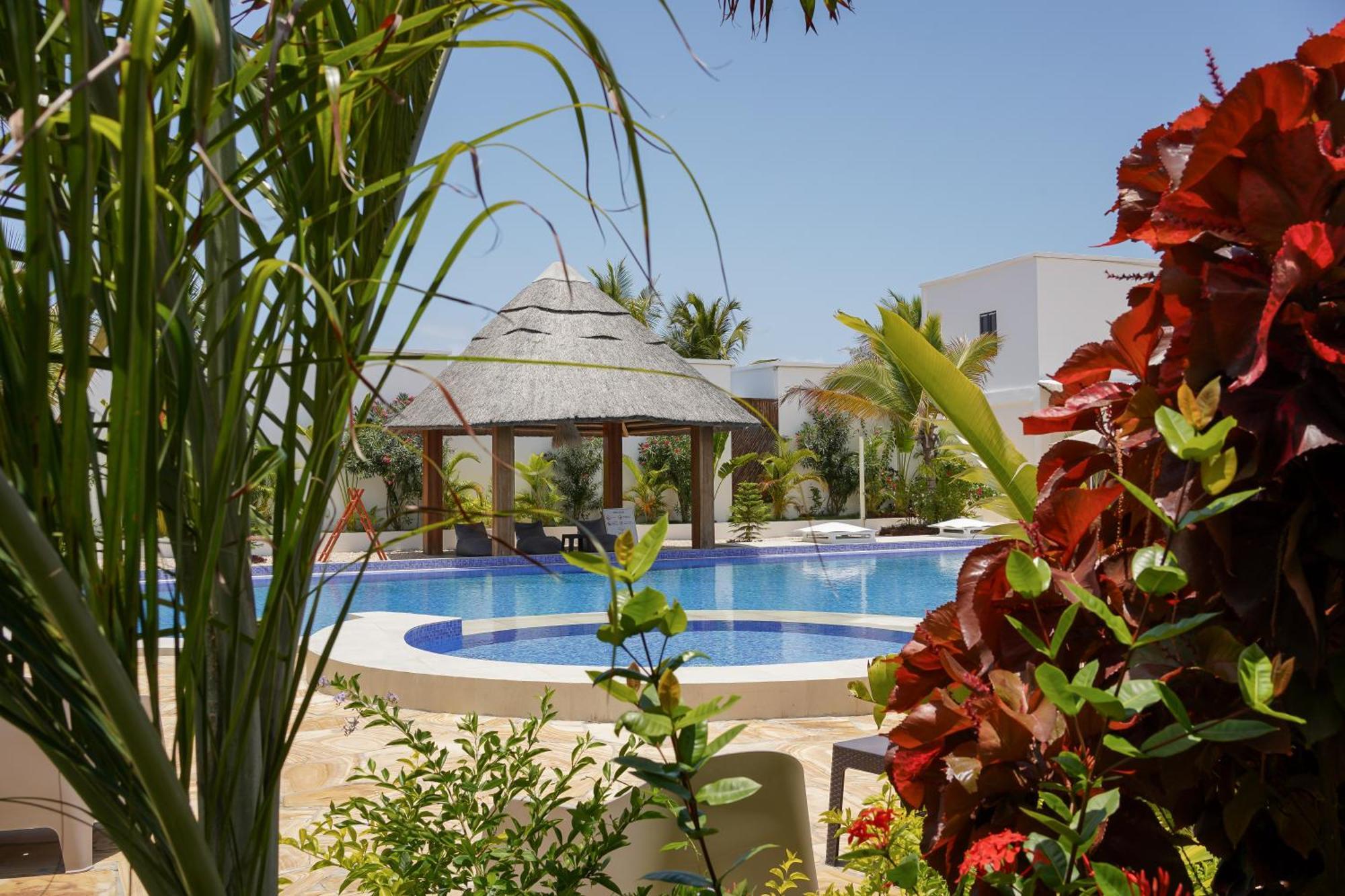 The Bali Resort Zanzibar Pingwe Exteriör bild