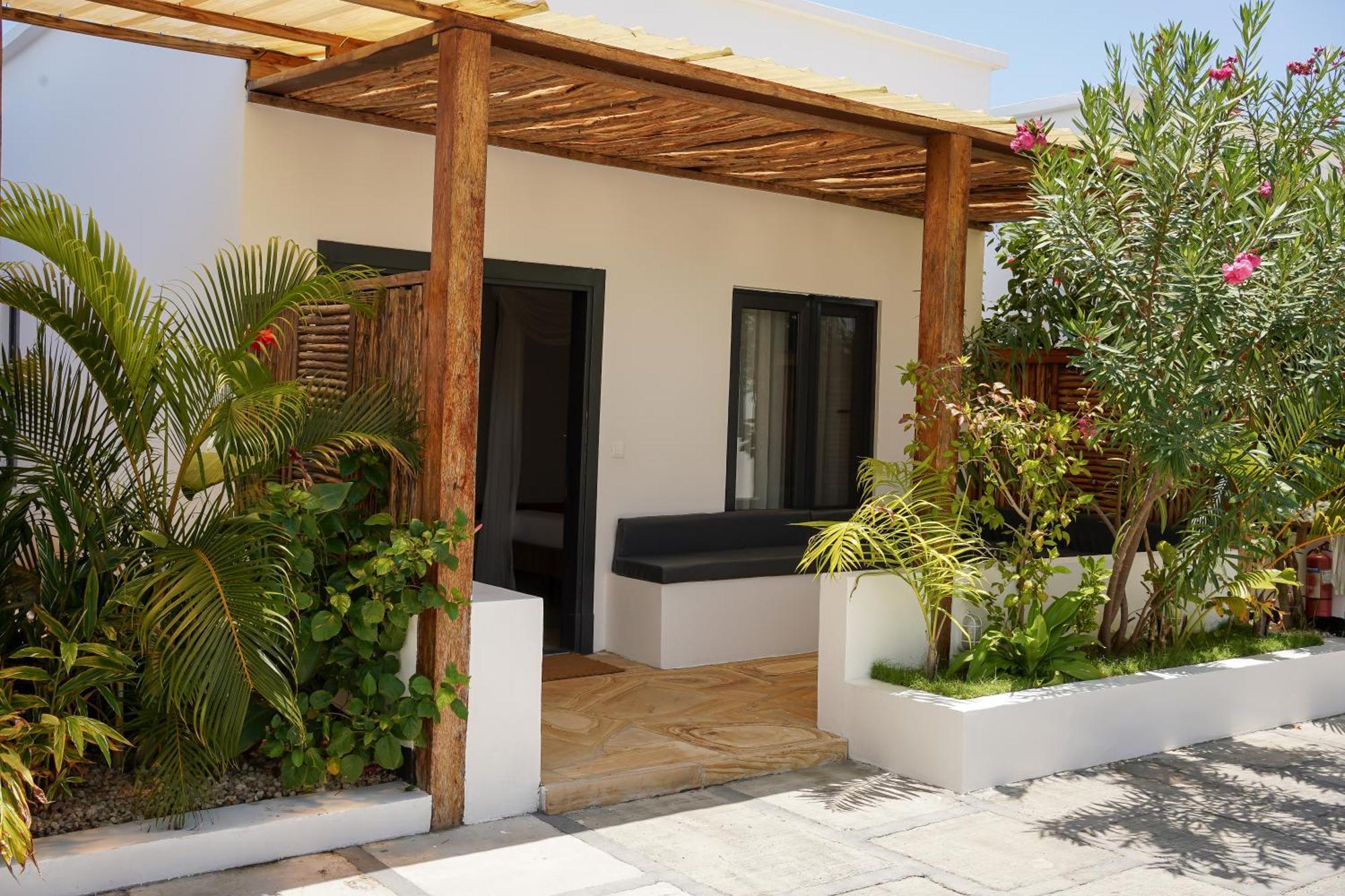 The Bali Resort Zanzibar Pingwe Exteriör bild