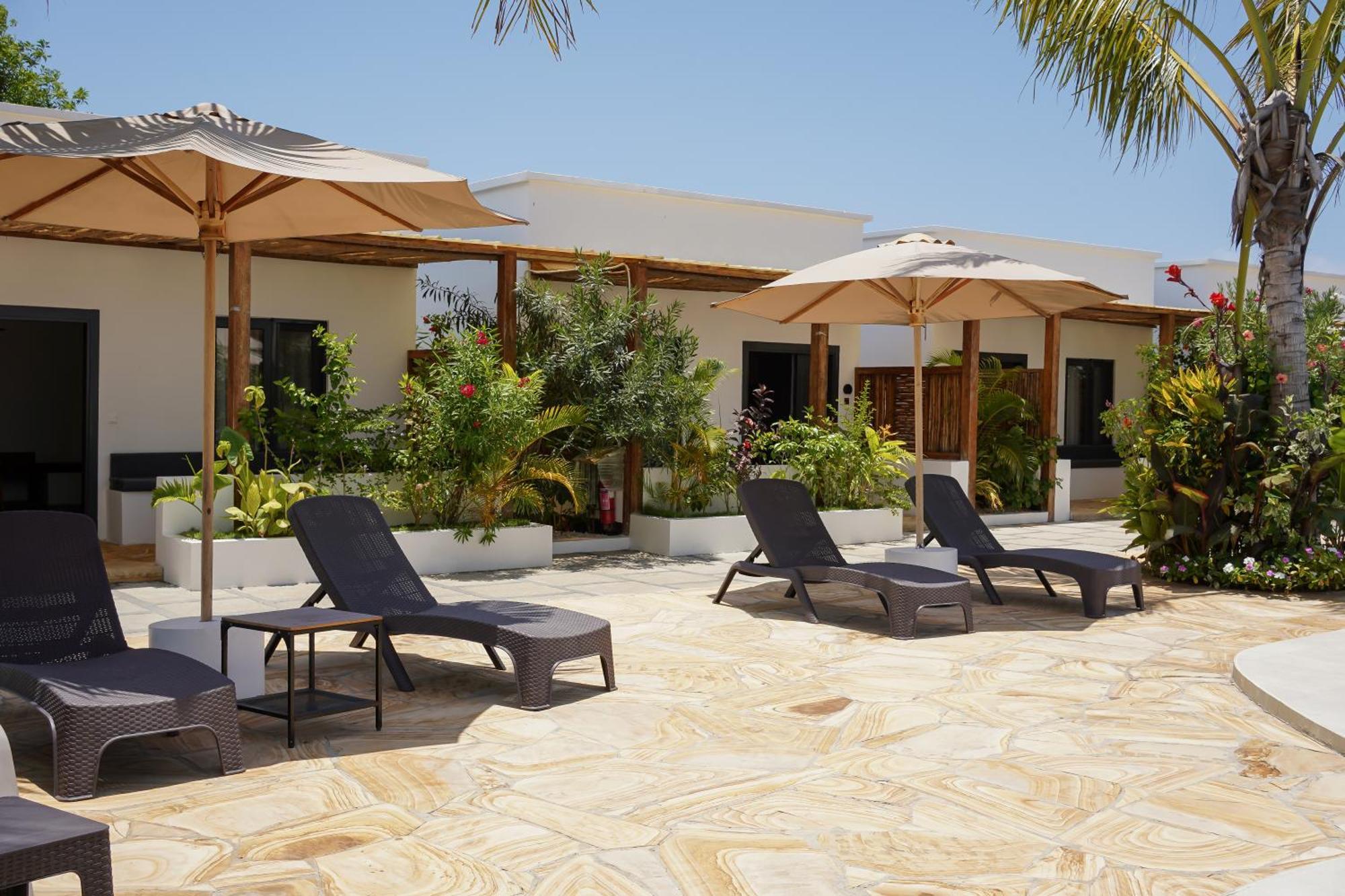 The Bali Resort Zanzibar Pingwe Exteriör bild