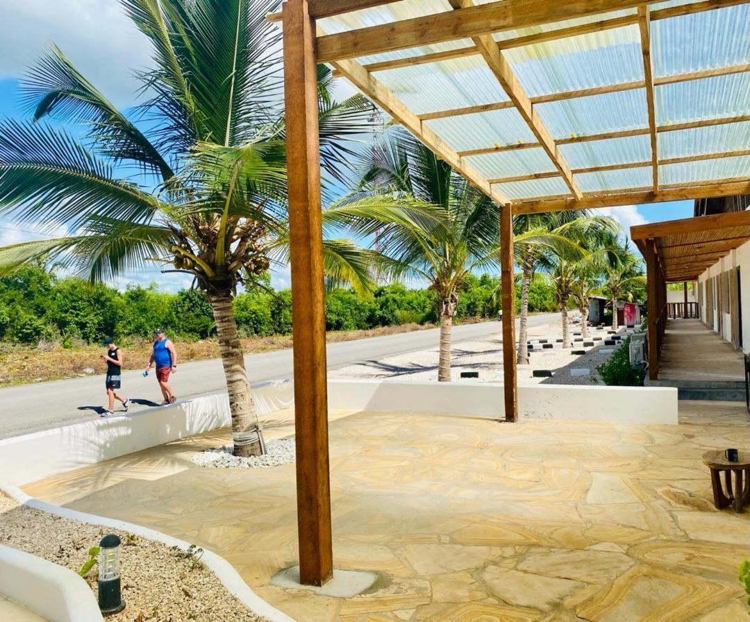The Bali Resort Zanzibar Pingwe Exteriör bild